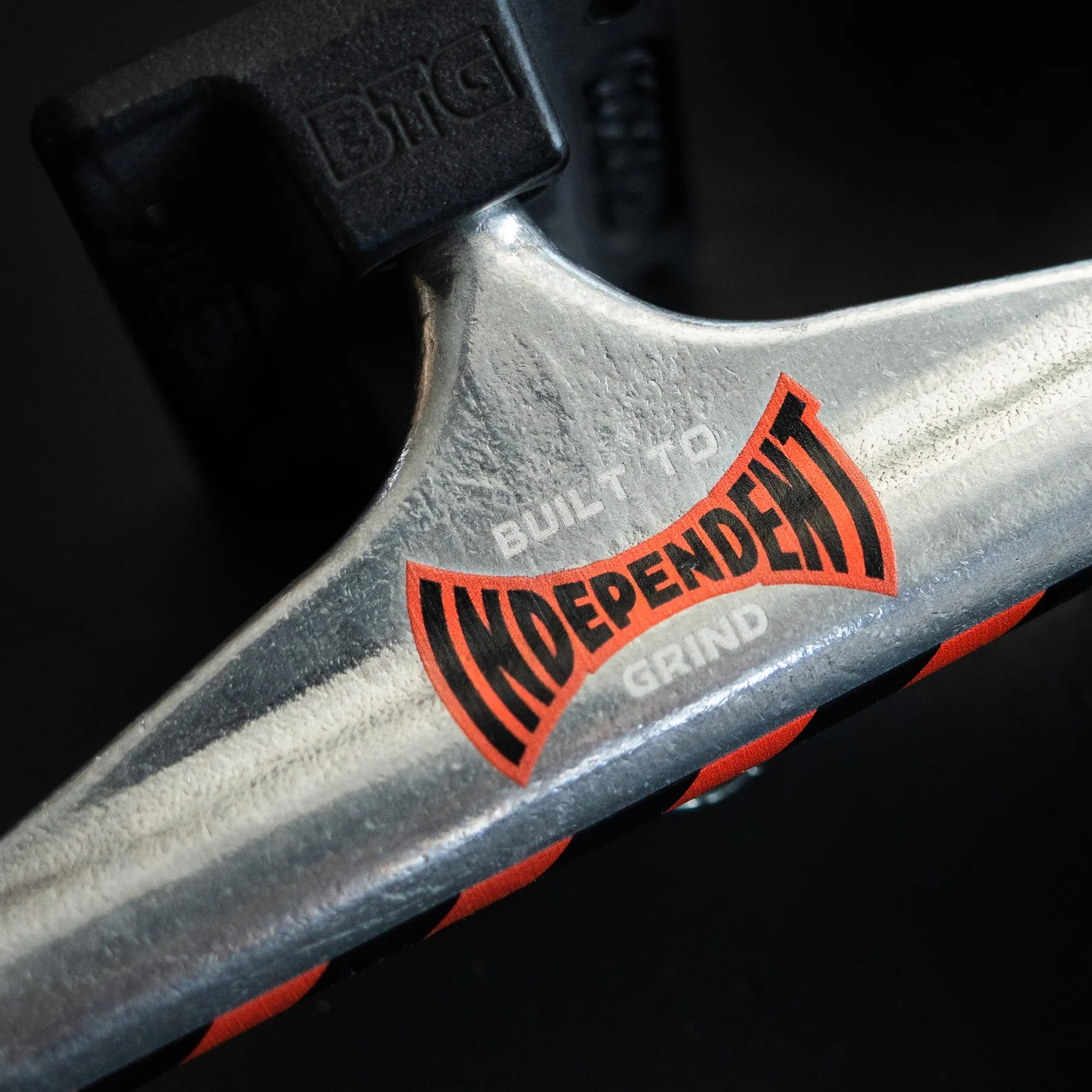 1140-stage-11-built-to-grind-silver-black-standard-independent-skateboard-truck-7.webp Stage 11 Built To Grind Silver / Black Standard Independent Skateboard Truck