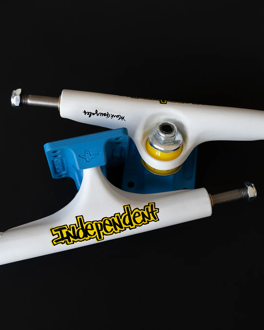 2804-stage-4-mark-gonzales-white-blue-independent-skateboard-truck-5.webp Stage 4 Mark Gonzales White / Blue Independent Skateboard Truck