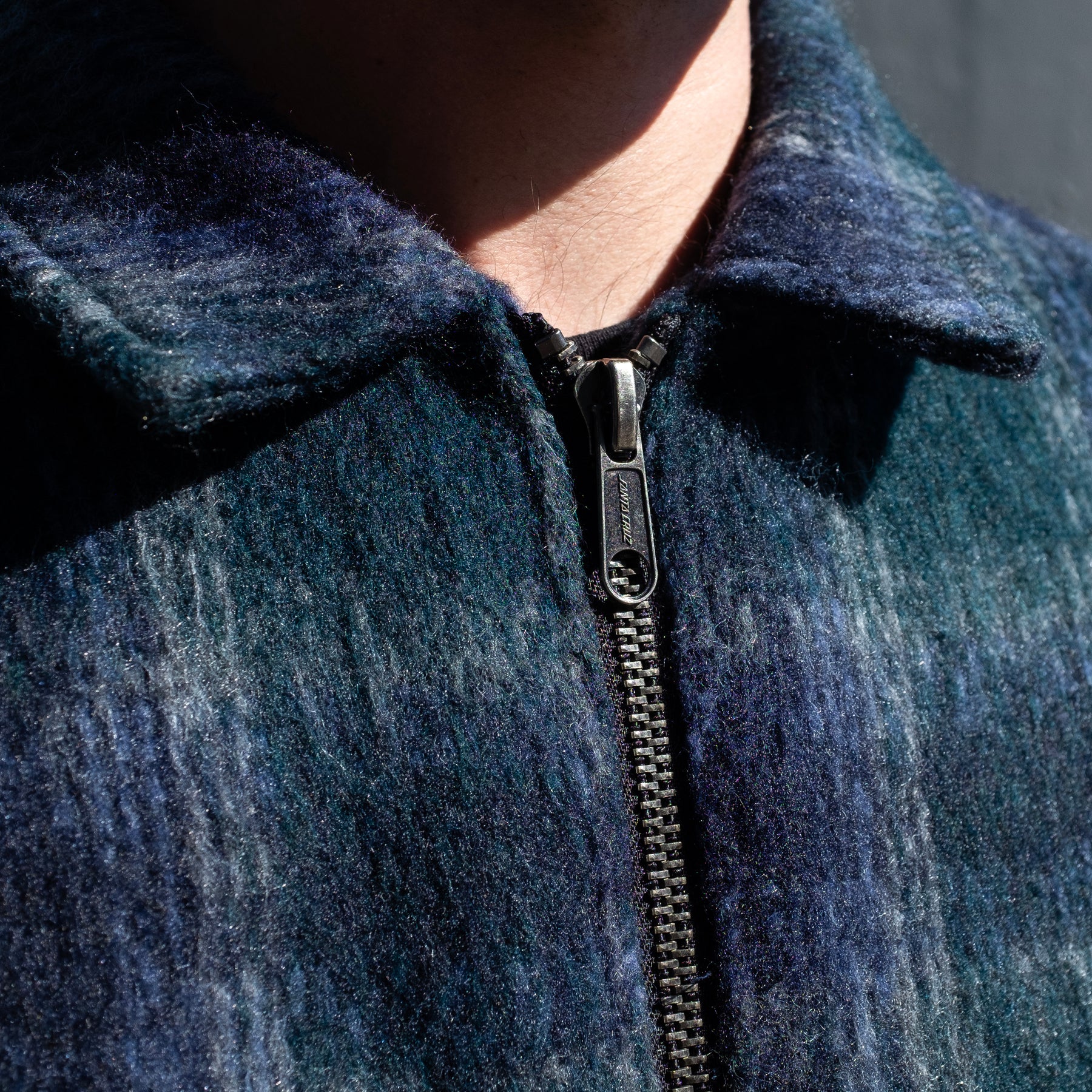 3290-hideout-zip-brushed-plaid-santa-cruz-mens-jacket-5.jpg Hideout Zip Brushed Plaid Santa Cruz Mens Jacket