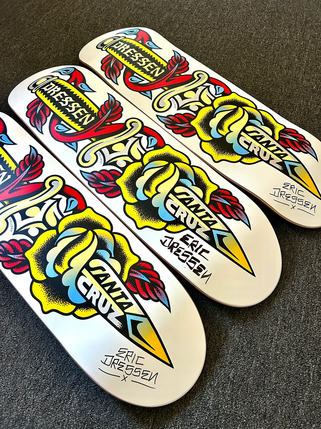 972-signed-8-7in-dressen-dagger-santa-cruz-shaped-skateboard-deck-1.webp Signed 8.7in Dressen Dagger Santa Cruz Shaped Skateboard Deck